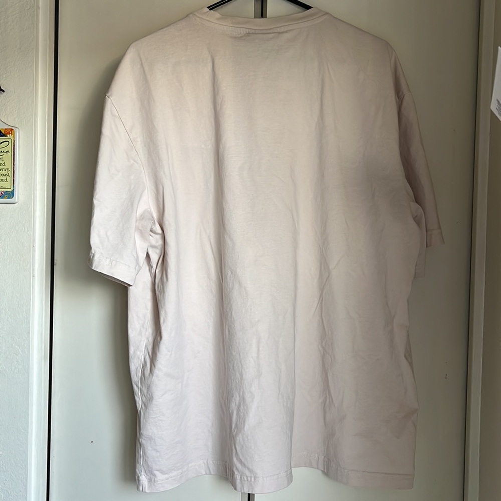 T-Shirt - Picture 2 of 3